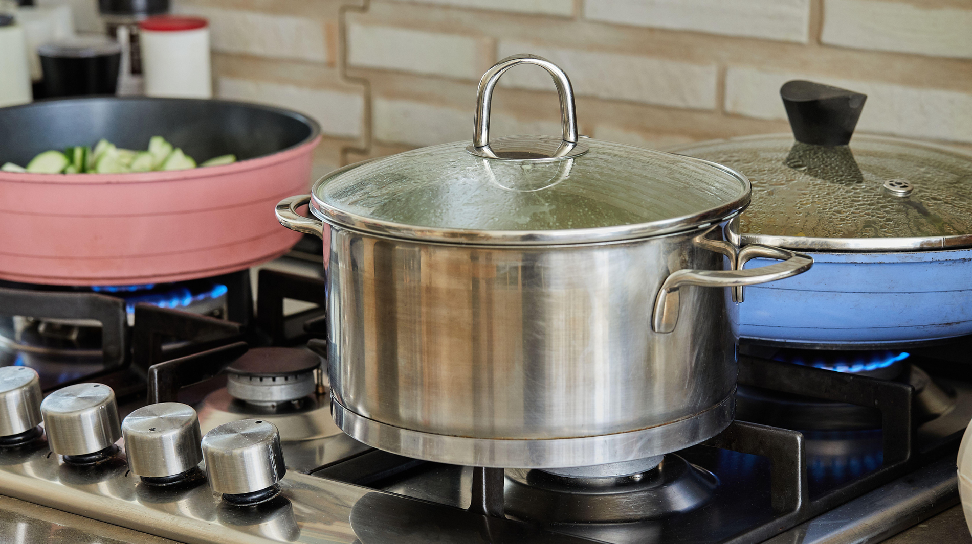 Best Pots and Pans in Singapore (2025): Which Brand Works Best for Your Hob?