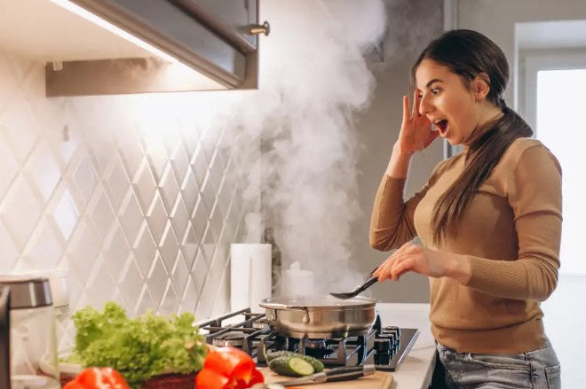 Cooking Safety 101: How Your Hob and Hood Can Prevent Kitchen Accidents